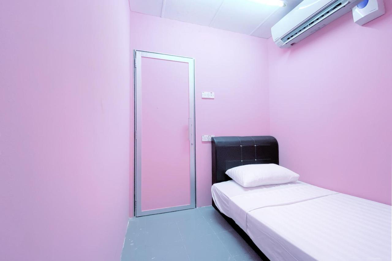 Spot On 90123 Rainbow Guest House Τζωρτζ Τάουν Εξωτερικό φωτογραφία